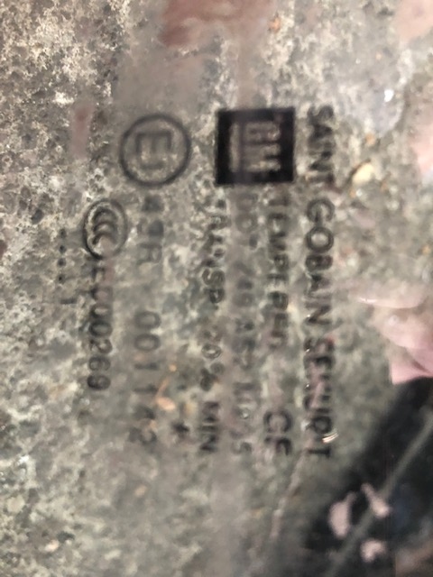 фото №3, Opel corsa d стекло задняя правое дверь