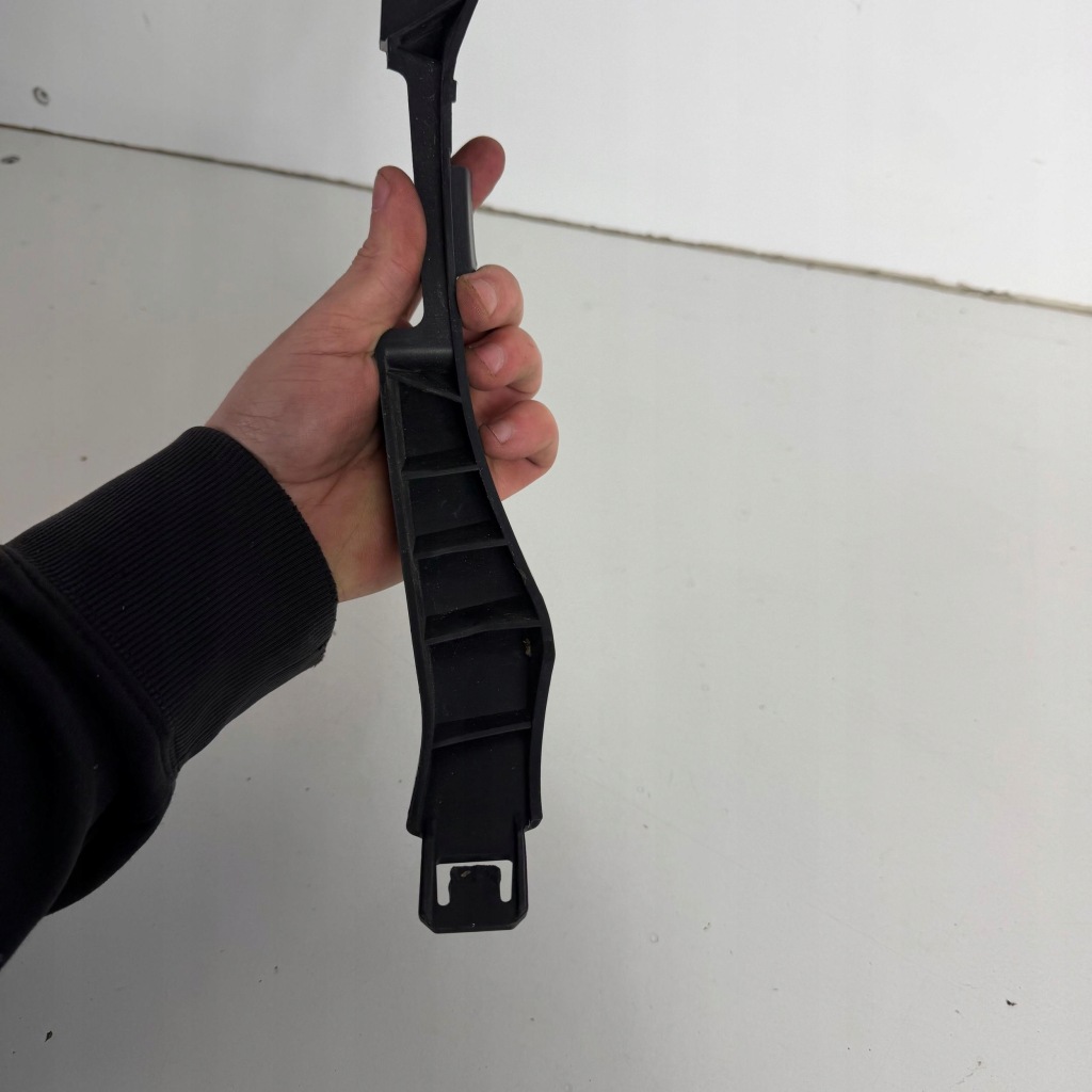 Направляющая кронштейн кронштейн лампы правый перед opel insignia a оригинал 23158324 Оригинал