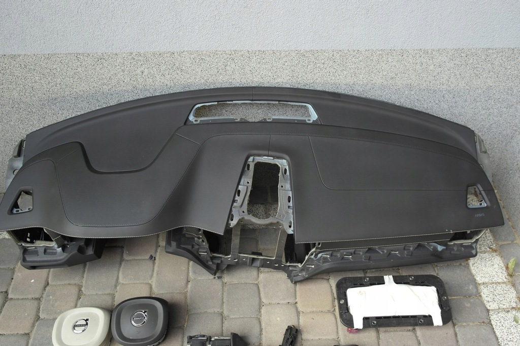 фото №5, Volvo xc60 ii xc 60 панель приладів консоль панель приладів pulpit полиця подушка безпеки pas ремені