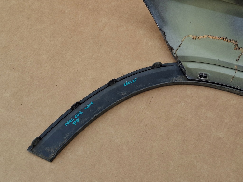 фото №8, Mercedes eqb a243 w243 x243 крыло правый перед молдинг оригинал a2438810200