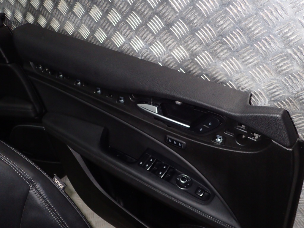 фото №16, Alfa romeo stelvio сидіння оббивка заднє сидіння обшивки шкіра підігрів тунель n9