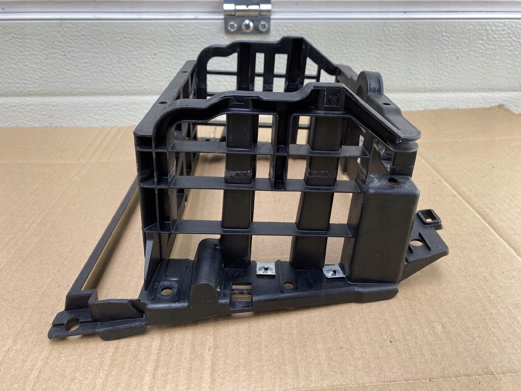 фото №7, Bmw 5 e60 e61 каркас кронштейн радио радио