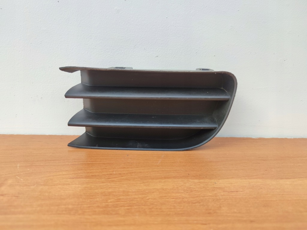 Купити Renault megane ii 2 ліва решітка заглушка бампера