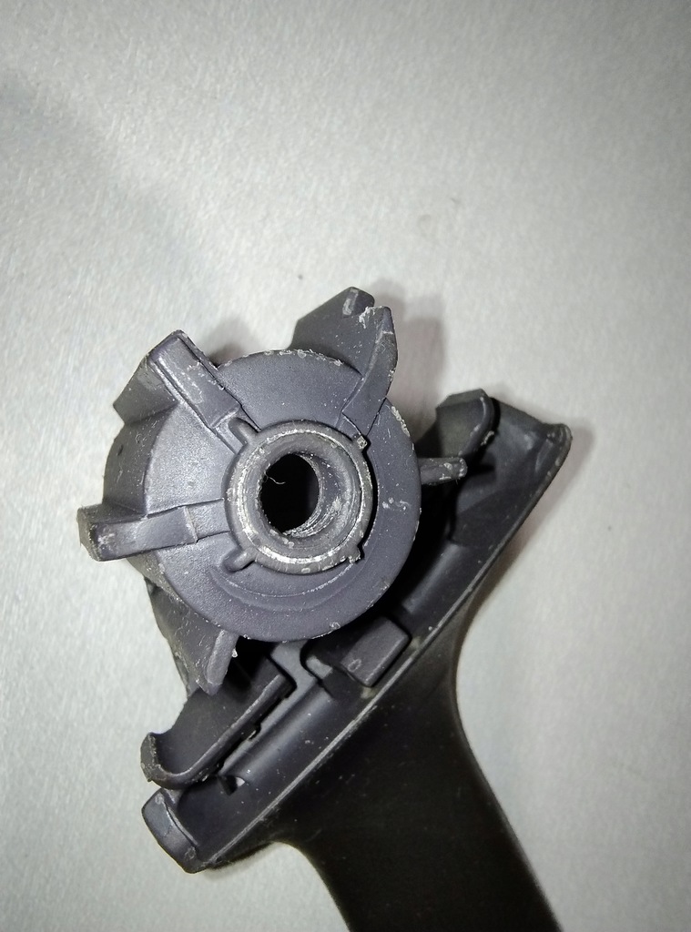 фото №8, Кронштейн захист ручка задніх правих двері mercedes a klasa a1687300640