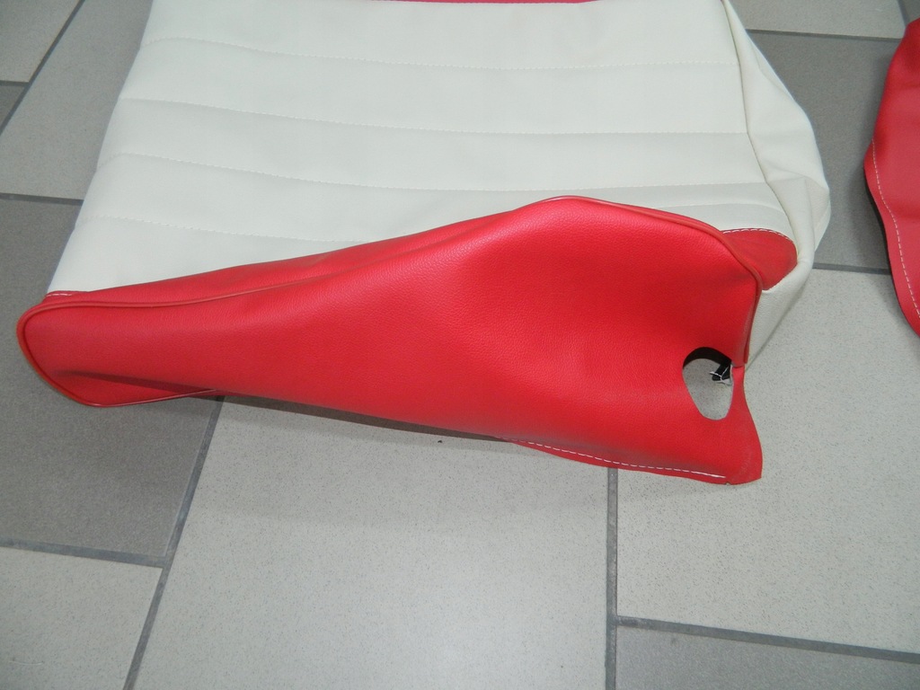 фото №9, Обивка mercedes w123 сиденья, подголовники, заднее сиденье