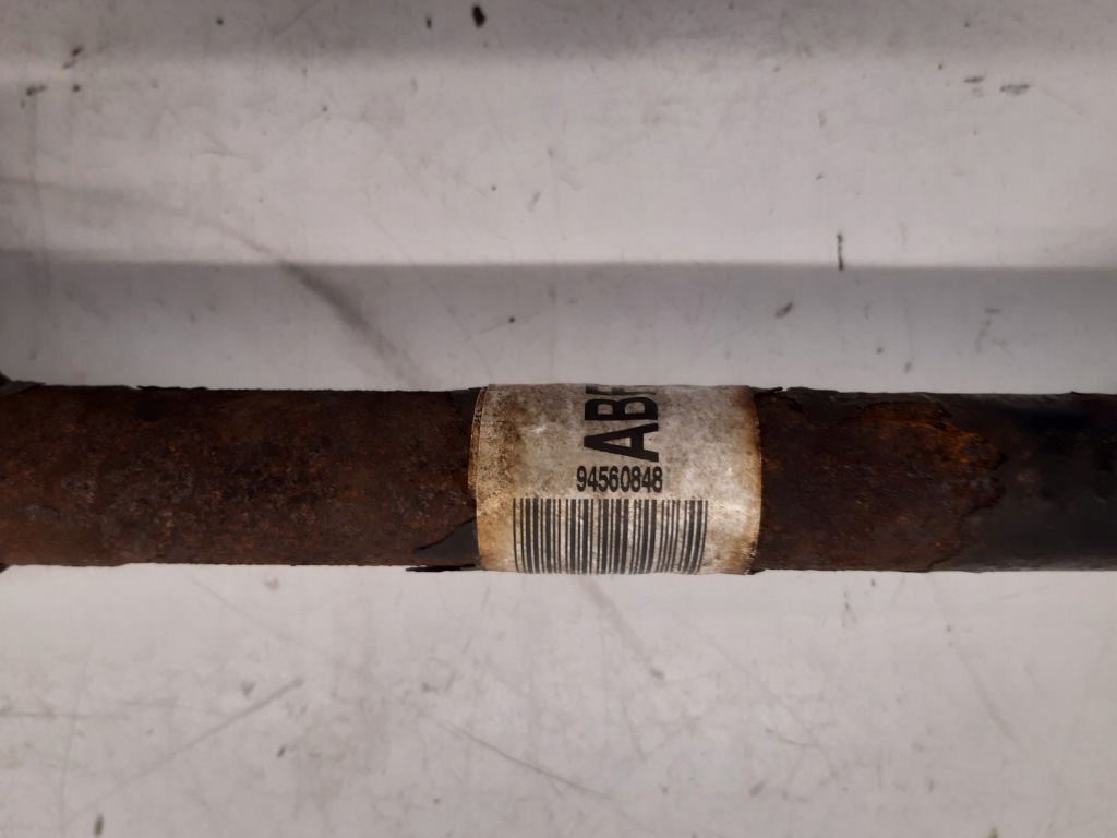 Приводной вал правый перед 94560848 opel mokka a 1,6 cdti Киев