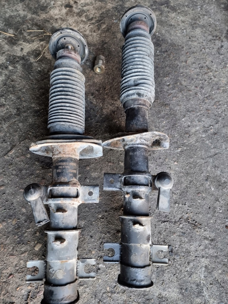 Купить Амортизатор задний  левый правый alfa romeo crosswagon