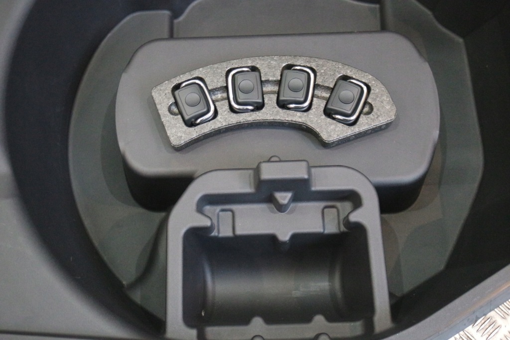 Елементи багажника оббивка audi a6 4g9 в Україні