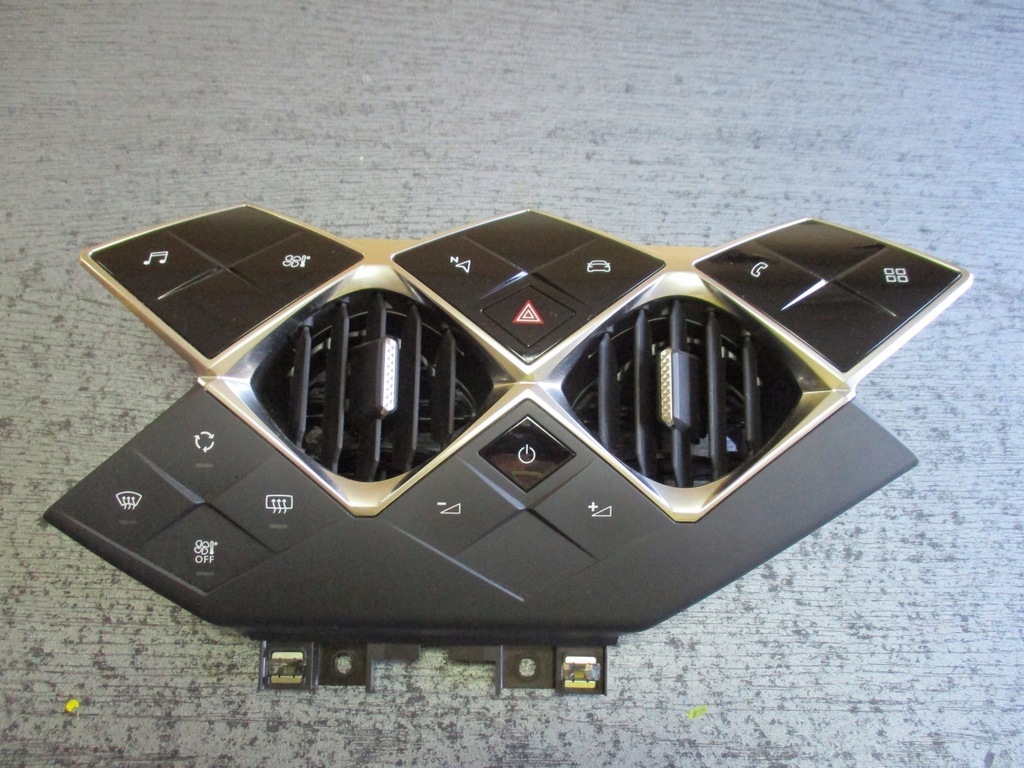 фото №1, Панель citroen ds3 crossback 9822535280