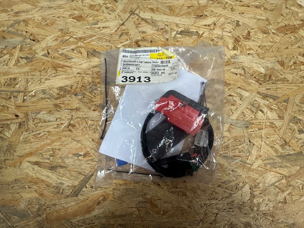 фото №1, Audi кронштейн предохранителей.