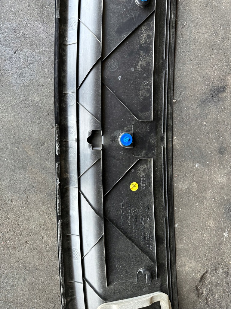 фото №11, Защита прокладка спойлер audi a7 c8 4k8827222