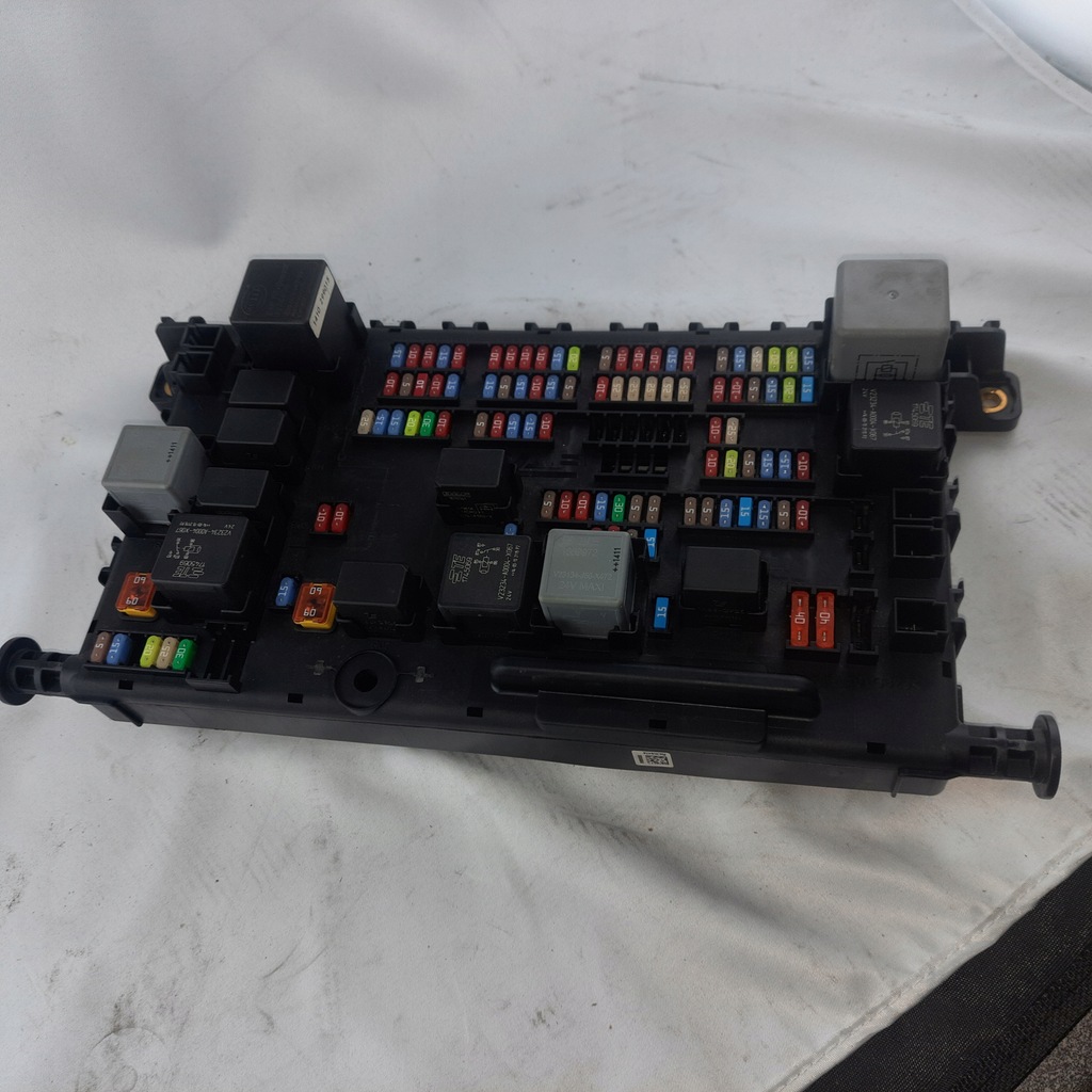 фото №1, Коробка предохранителей daf 1913235