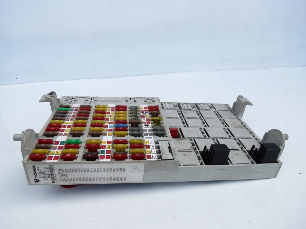 фото №2, Модуль коробка bsi предохранителей 2404758 scania r