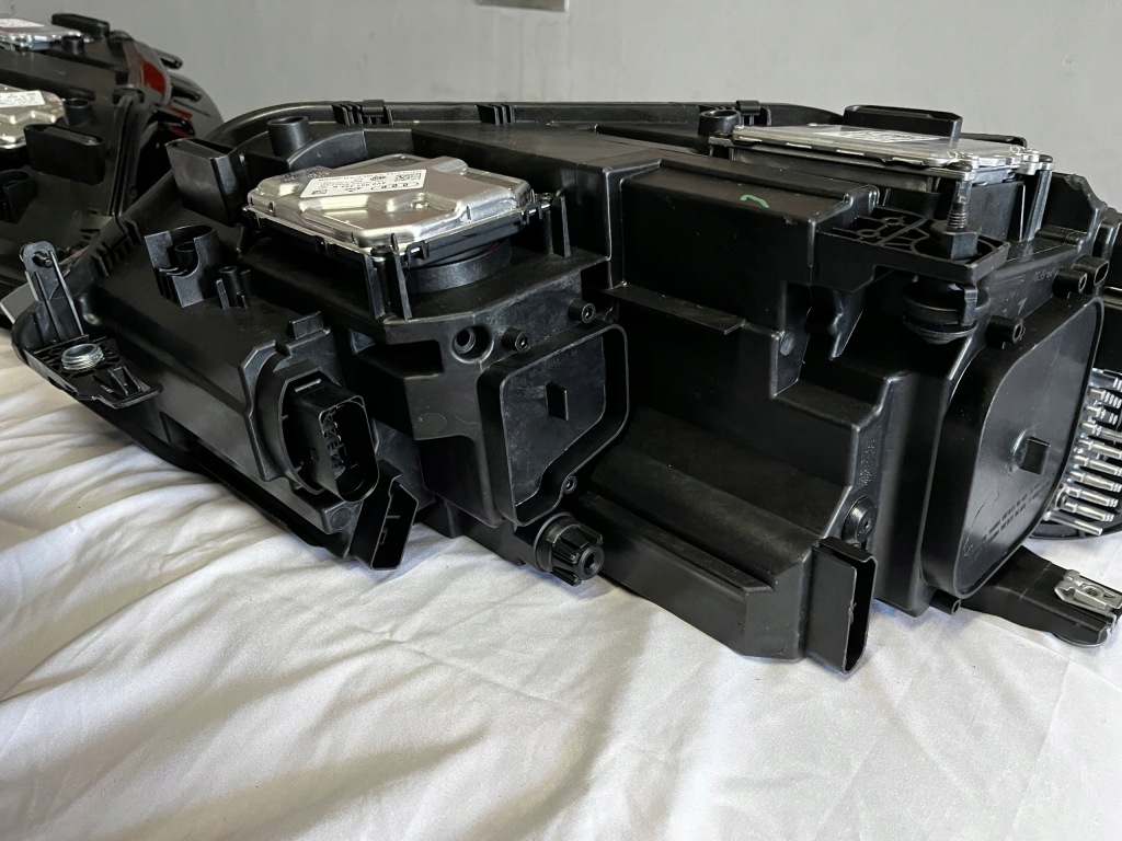 фото №7, Комплект лампа vw touran 5tc941082d 5tc941081d &