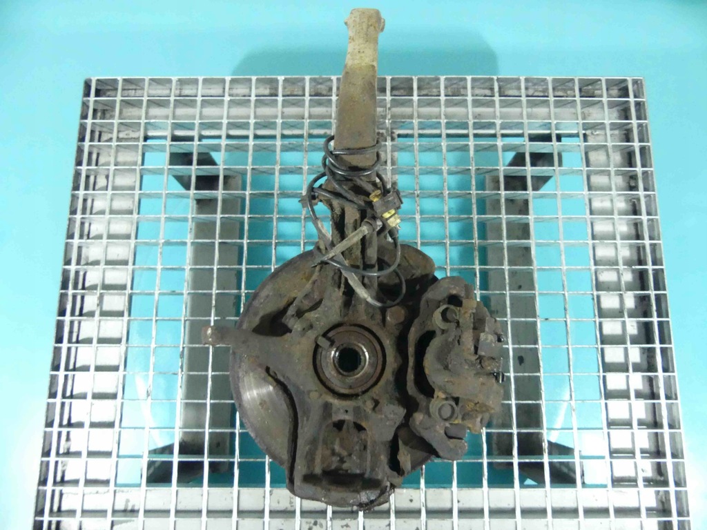 фото №4, Поворотний кулак ліва ступиця перед 1.6 16v alfa romeo 147