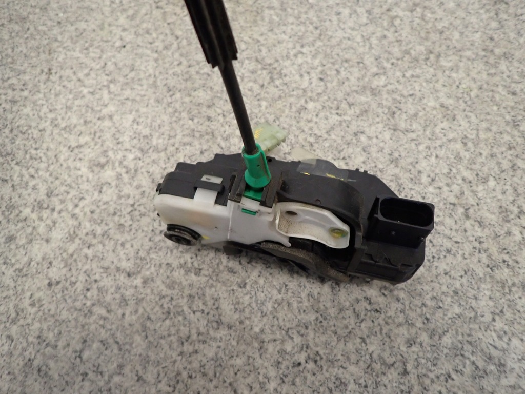 фото №5, Chevrolet aveo t300 замок задний правый