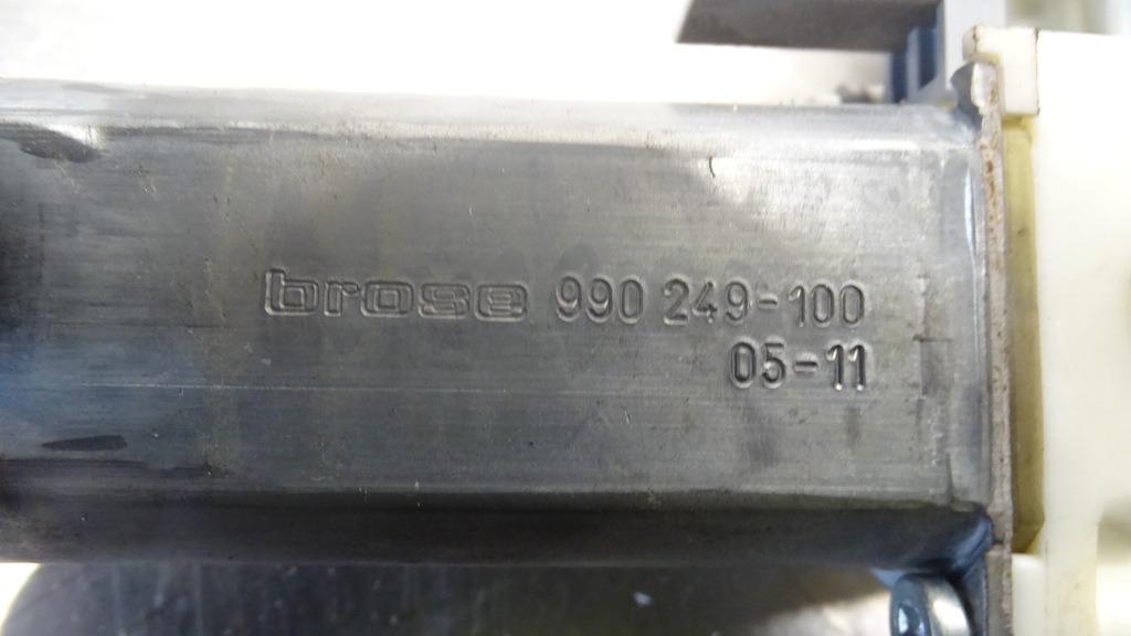 фото №6, Моторчик вікон правий перед peugeot 307 1.6hdi