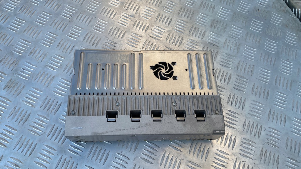 Купить Усилитель harman mercedes w221 w216 2219008103