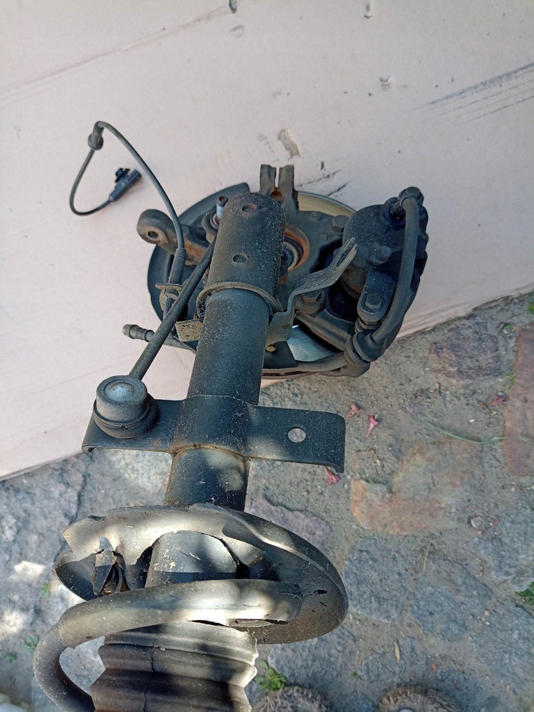 фото №2, Амортизаторна стійка поворотний кулак правий права renault clio iv 0.9 tce