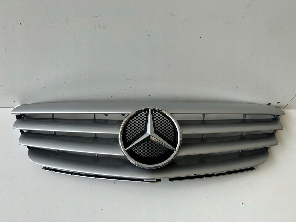фото №1, Mercedes a 169 решётка радиатора решётка радиатора 1698800183 оригинал