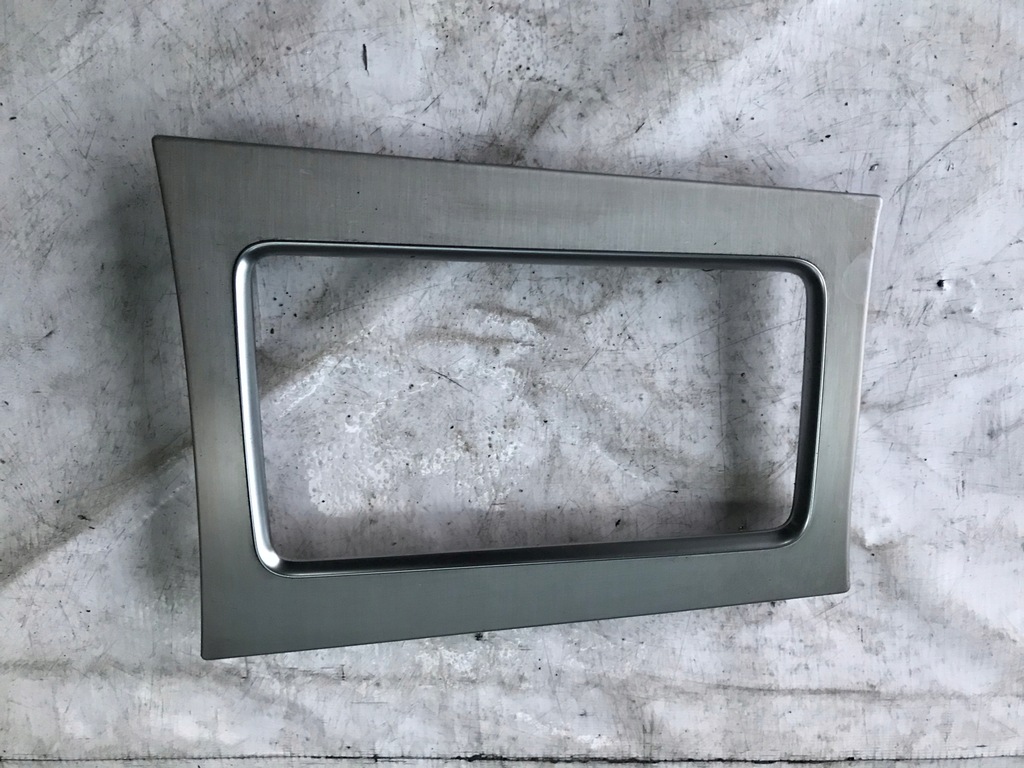 фото №1, Mercedes glk x204 lift 12-15 рамка бардачка dekor