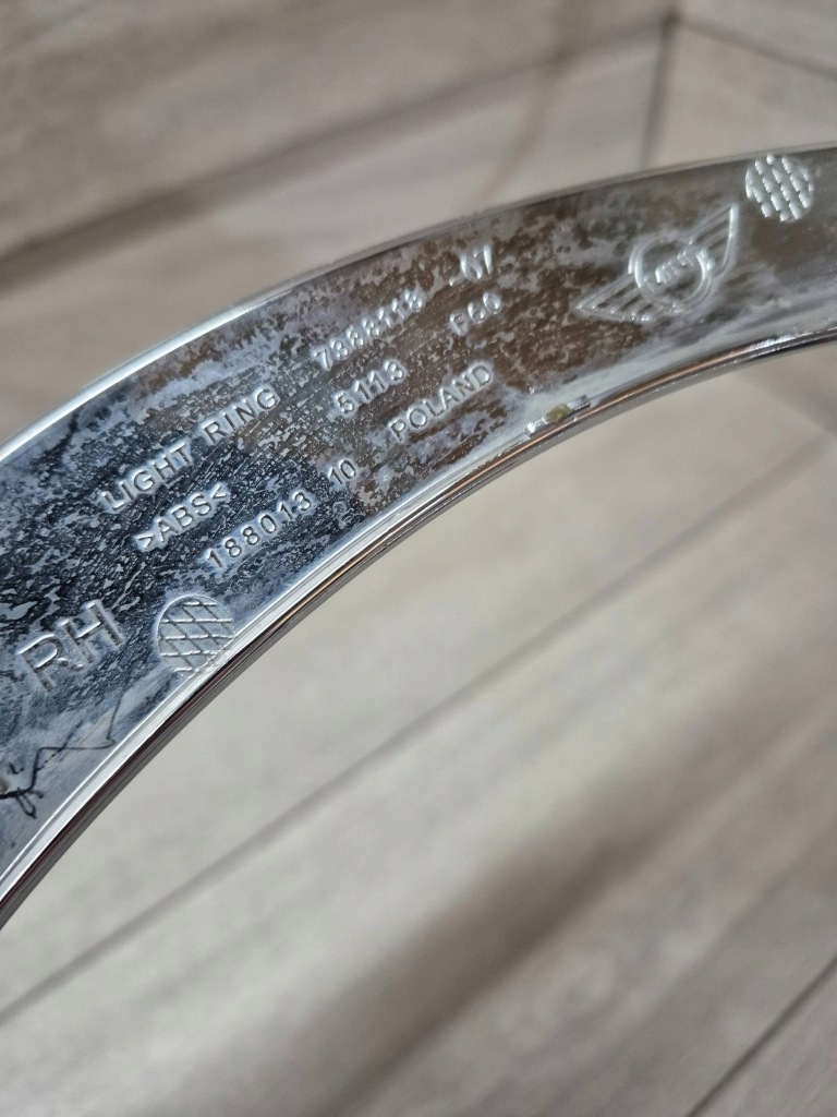 11313. mini f60 хром лампа правий перед 7388118 Зі Шроту