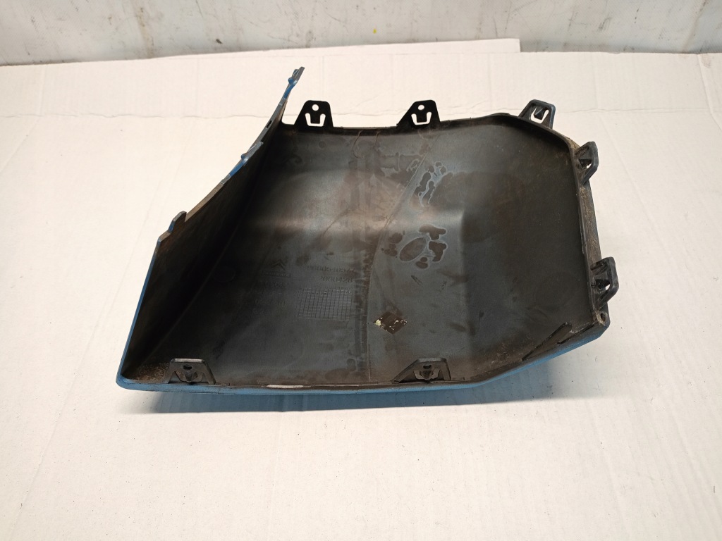 Уголок накладка бампера задний  левый 9680540577 citroen c4 picasso Киев
