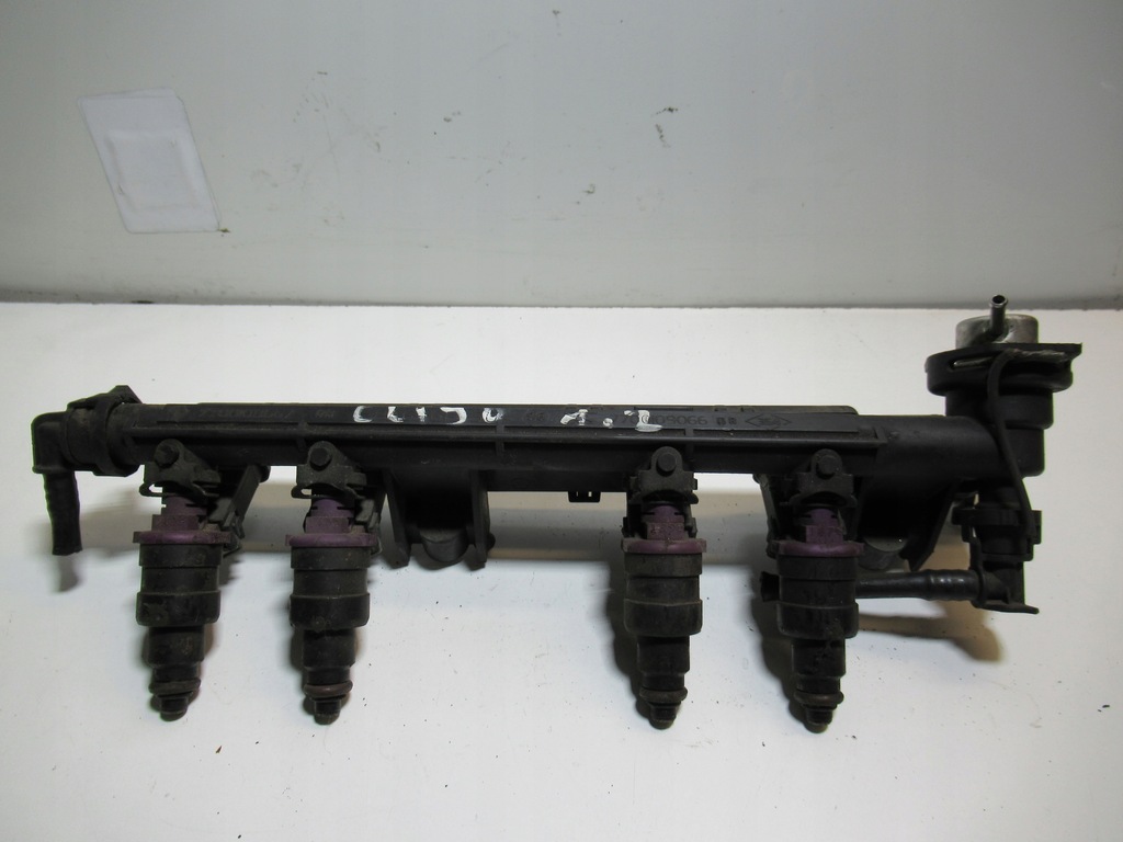 фото №1, Молдинг упорскування renault clio 2 7700108667