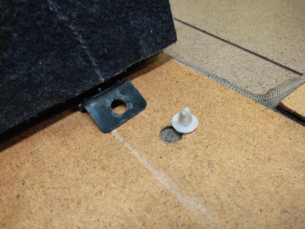 фото №9, Lexus rx300 полка напольная