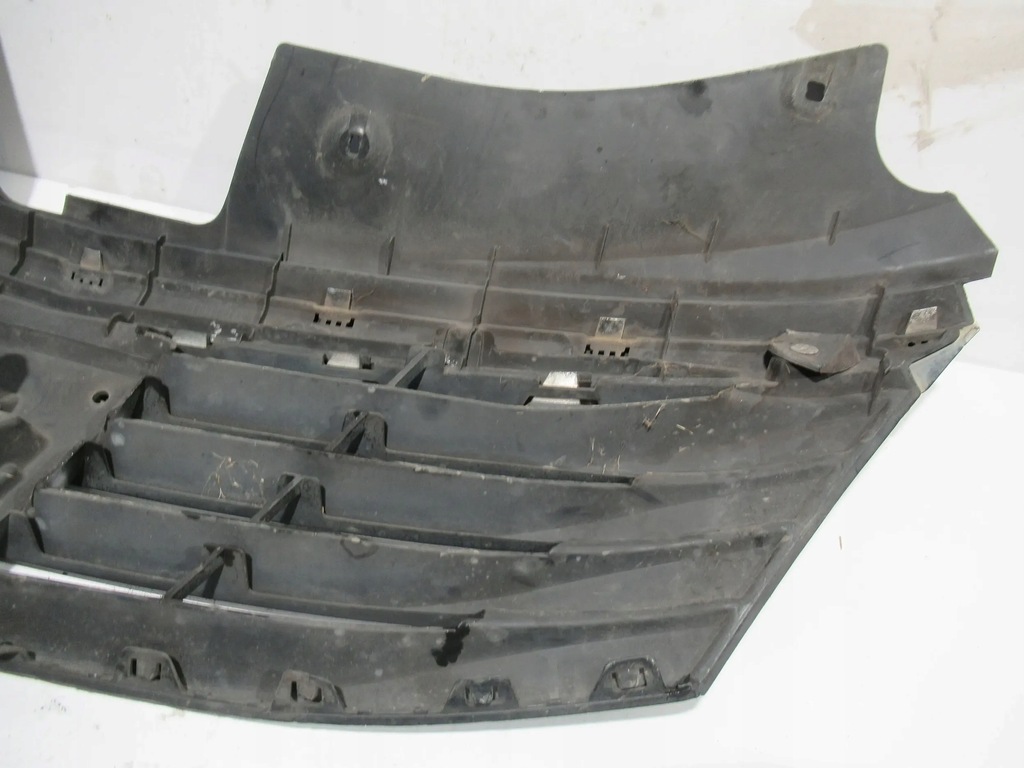 фото №6, Решітка радіатора решітка радіатора 8200748240 dacia logan i lift 08-