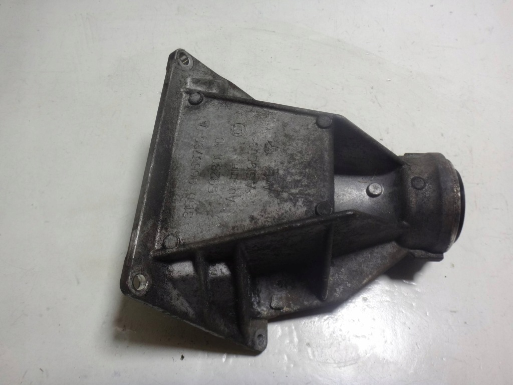 Купить Кронштейн полуось перед bmw f30 f31 f32 f36 xdrive 8655736