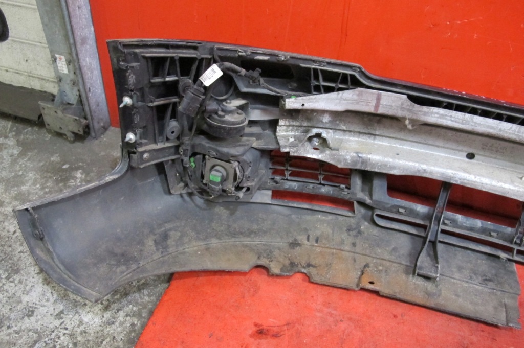 фото №11, Audi a4 b6 8e бампер передній перед балка підсилювач протитуманна фара lz9y