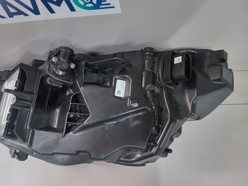 Купити Фара передня правий правий перед volvo xc40 рестайлінг  full led 32404666 salonowa