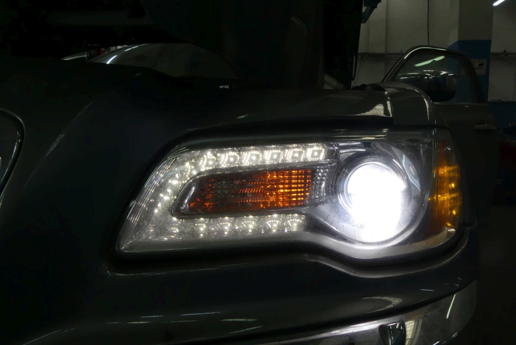 фото №4, Фара левый bixenon поворотный led thema ii 11- eu