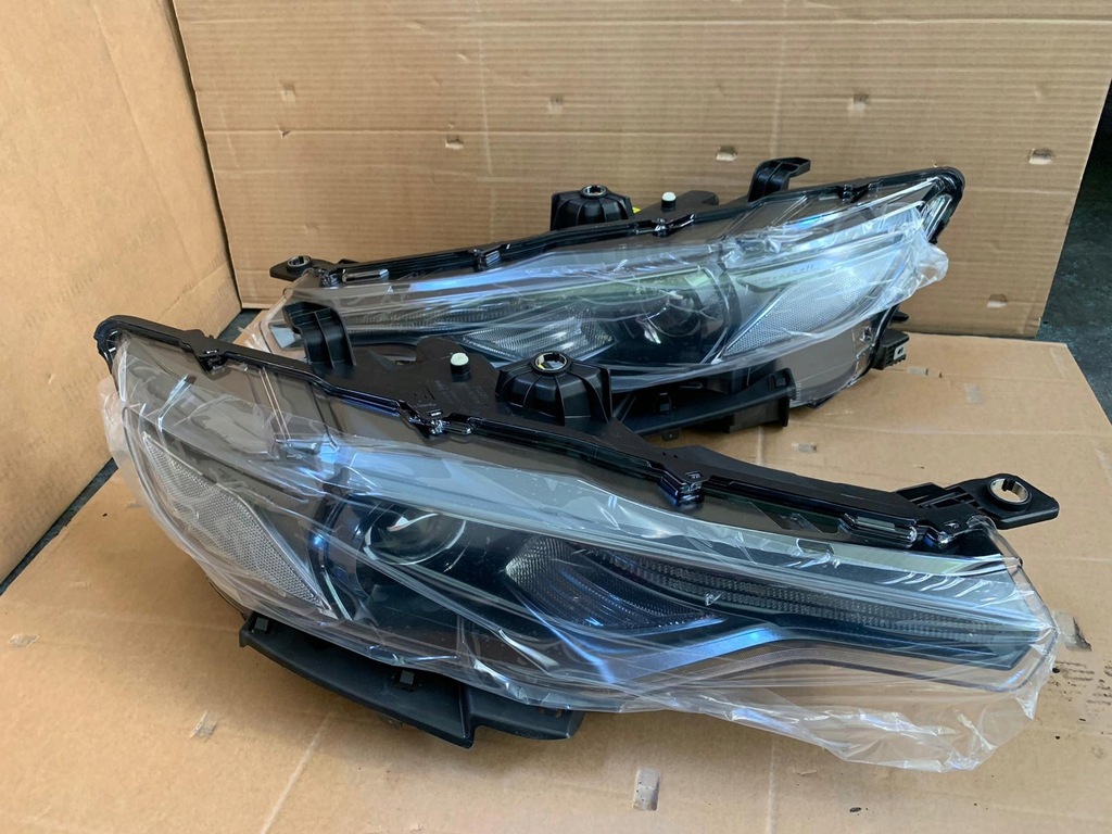 фото №1, Nowa лампа ксенон maserati levante eu оригинал