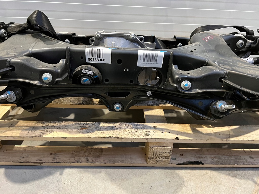 фото №9, Подвеска задние мост подрамник дифференциал mercedes w206 c300d