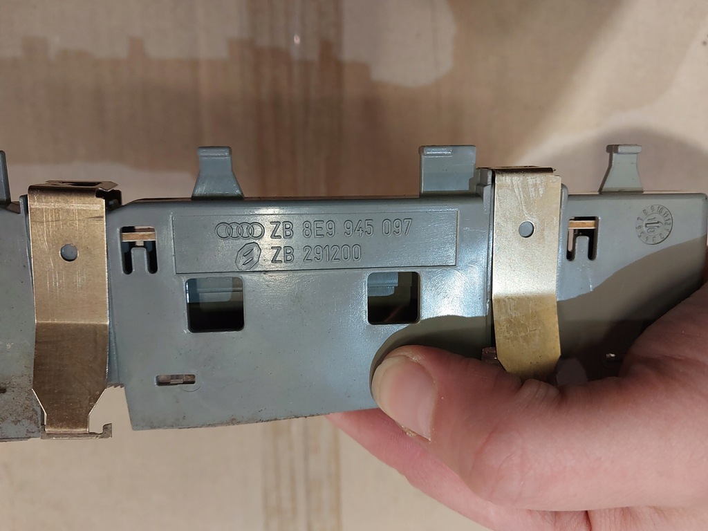 фото №6, Третий свет стоп диоды audi a4 b6 8e9945097