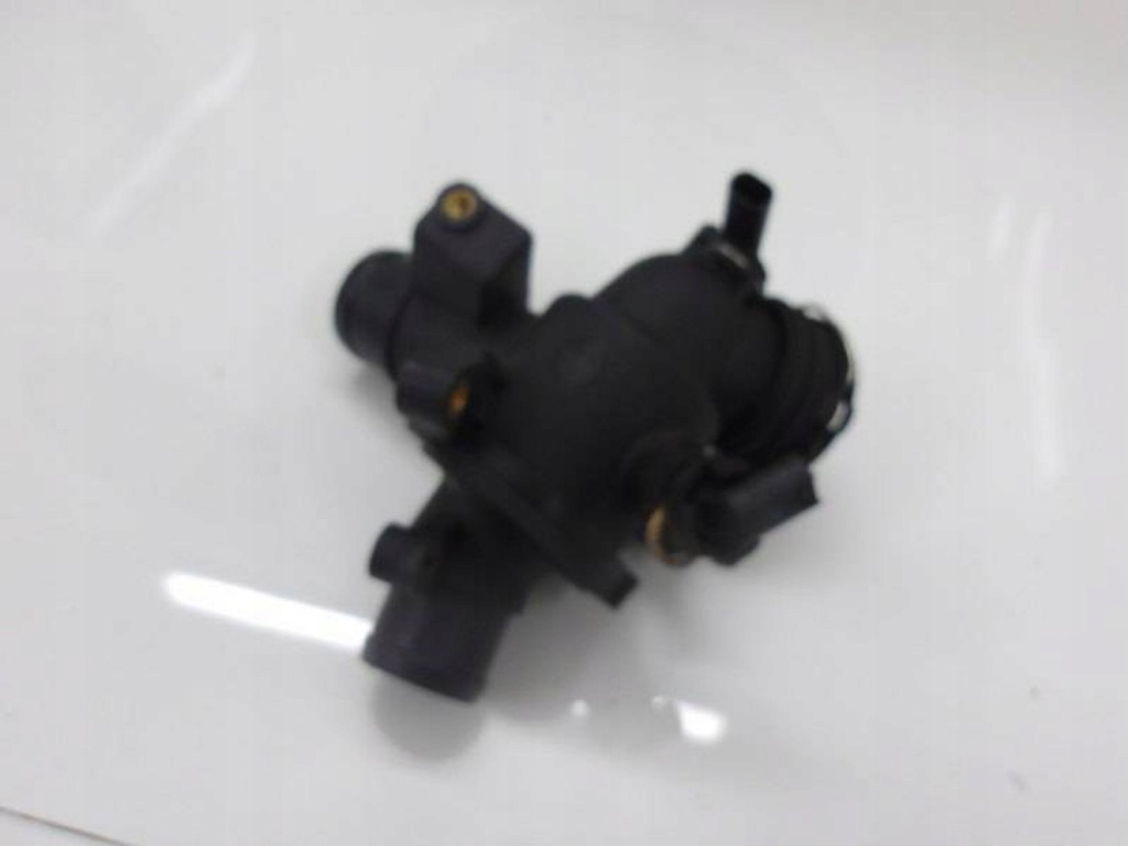 фото №1, Mercedes sprinter w906 корпус термостата