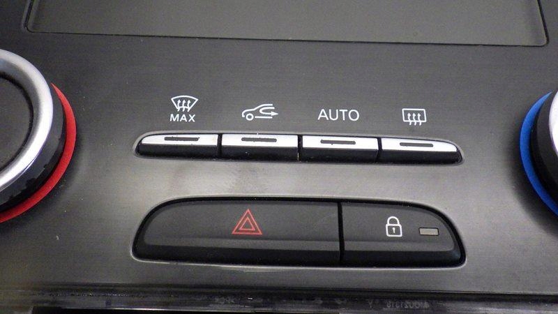 фото №9, Панель керування радіо навігації кондиціонера дисплей megane iv gt line