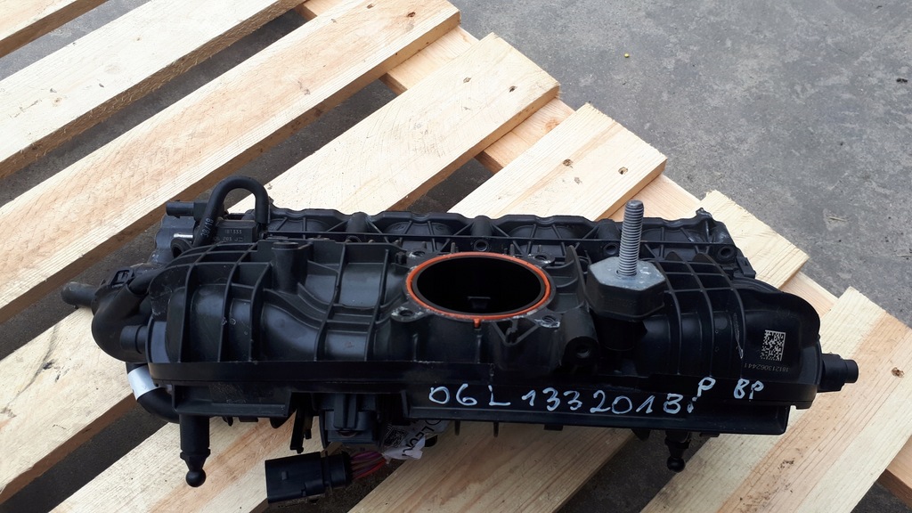 фото №9, A4 b9 8w колектор всмоктуючий 2.0 tfsi 06l133201b a5 8w