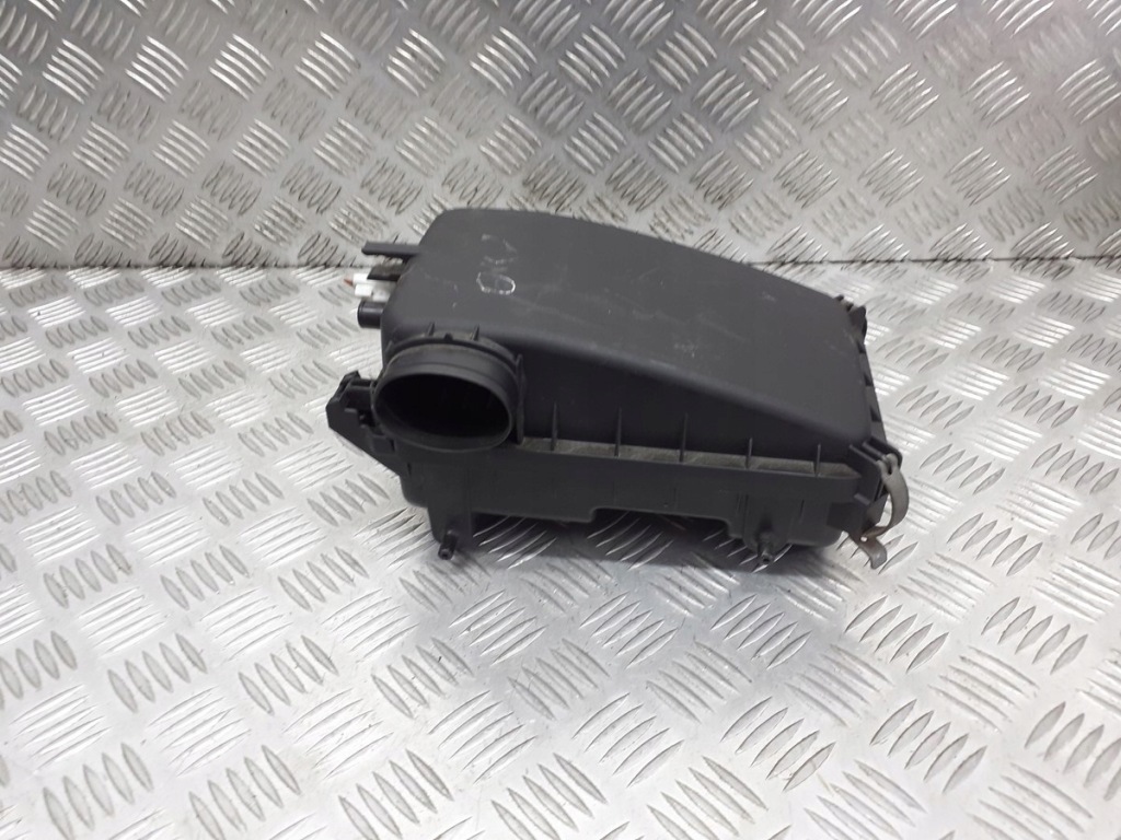 Корпус фільтра повітря suzuki maruti 1.1 Київ