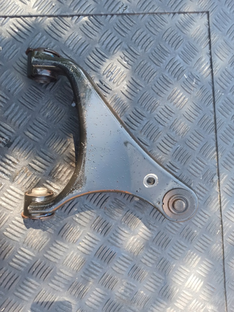 фото №2, Discovery 4 iv 3.o d рычаг перед правый góra