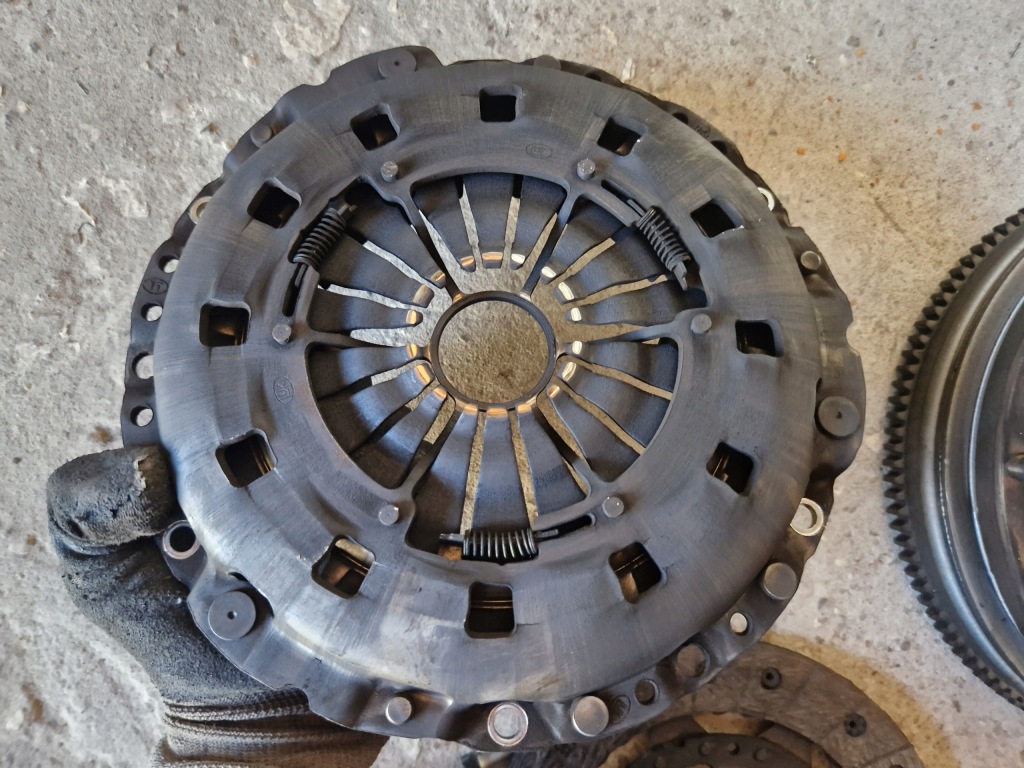 фото №5, Зчеплення маховик з двома масами комплект bmw 3 e46 kombi 318i 2.0 b