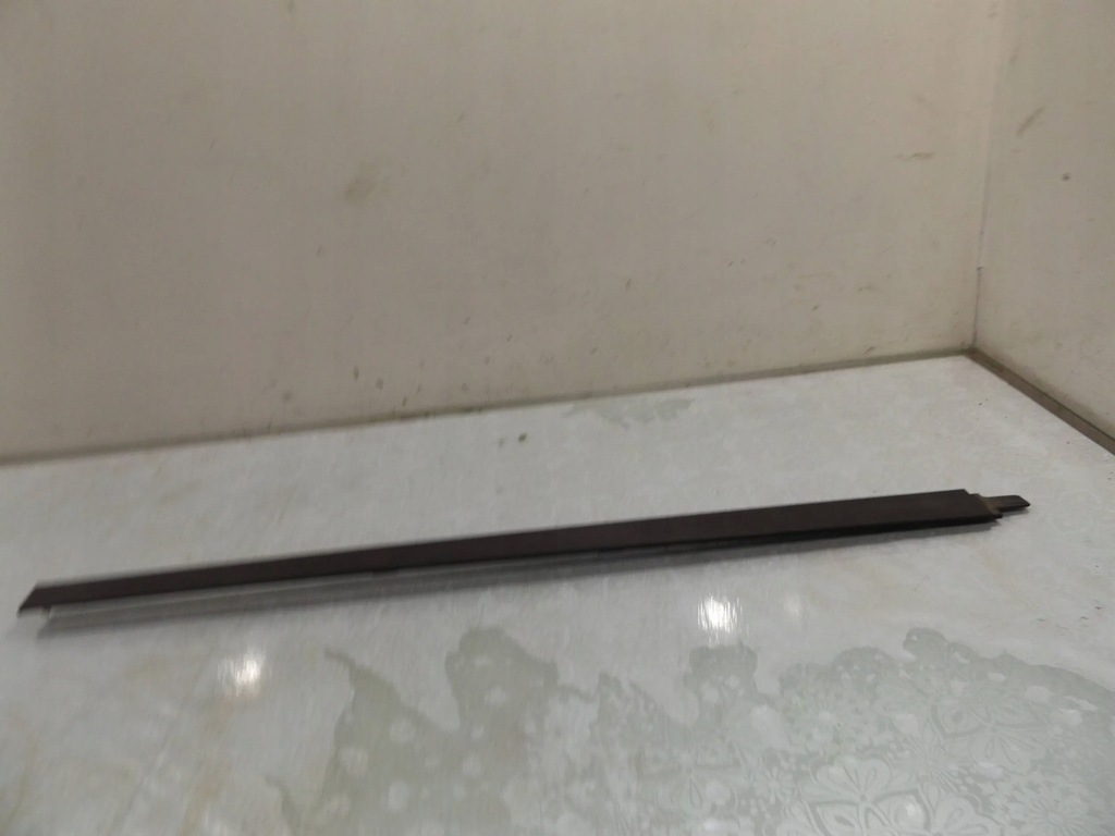 фото №1, Twingo ii молдинг люк правая