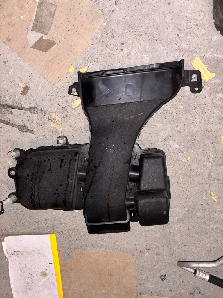 фото №1, Lexus rx iv 450h 2015+ резонатор воздуха