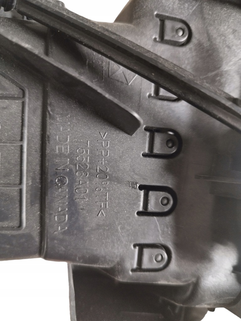 фото №5, Cherokee kl 2013-решётка воздуховод впуск правая 75528a01