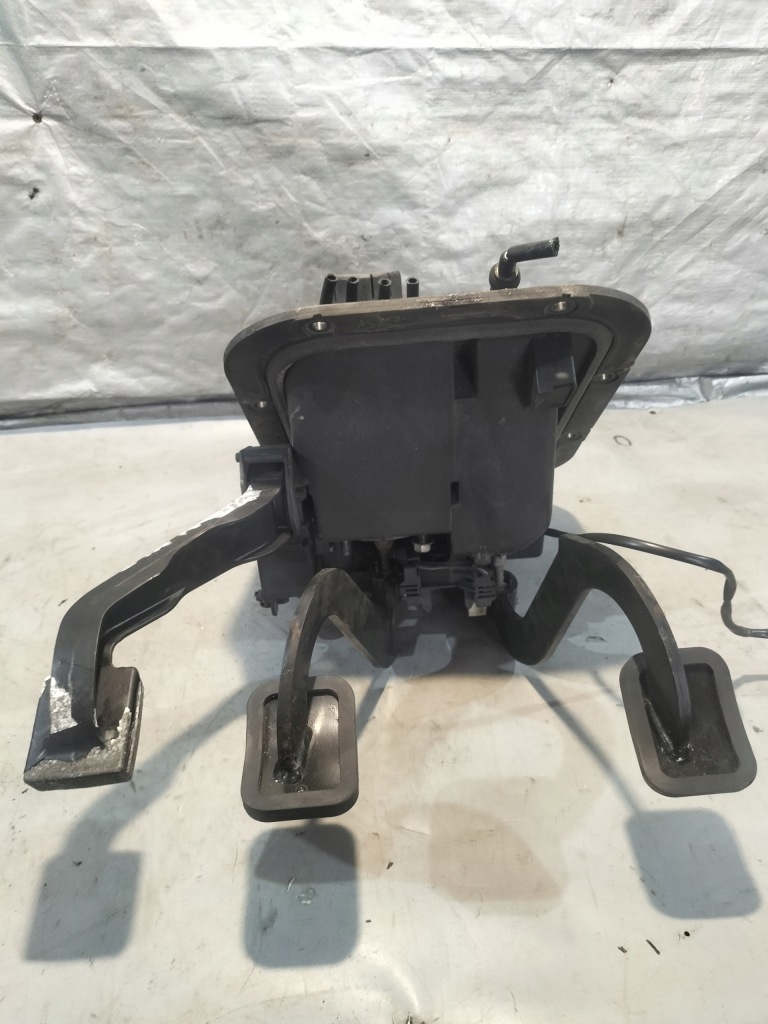 Педаль сцепления газа тормоза renault premium 450 dxi Доставка