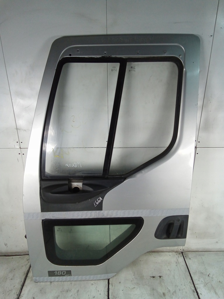 фото №1, K997 двері лівий перед renault midlum сріблястий