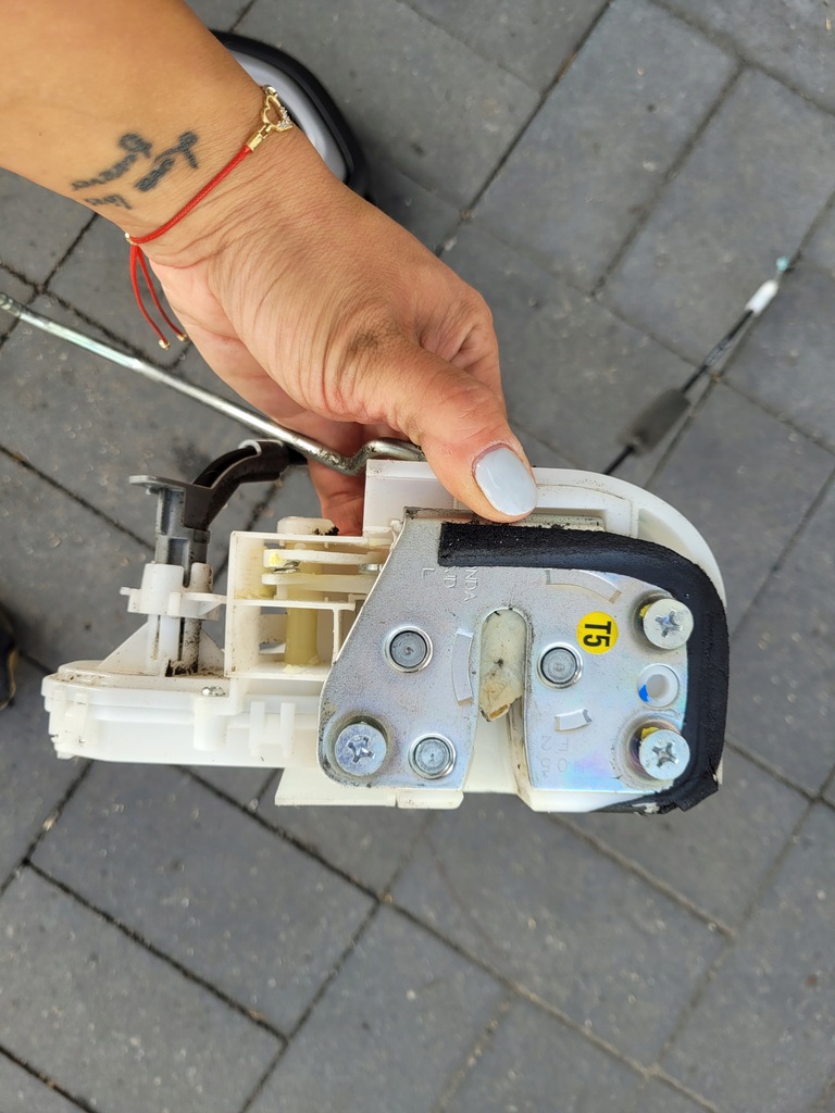 фото №5, Honda jazz iii замок дверь левый перед europa 09-13