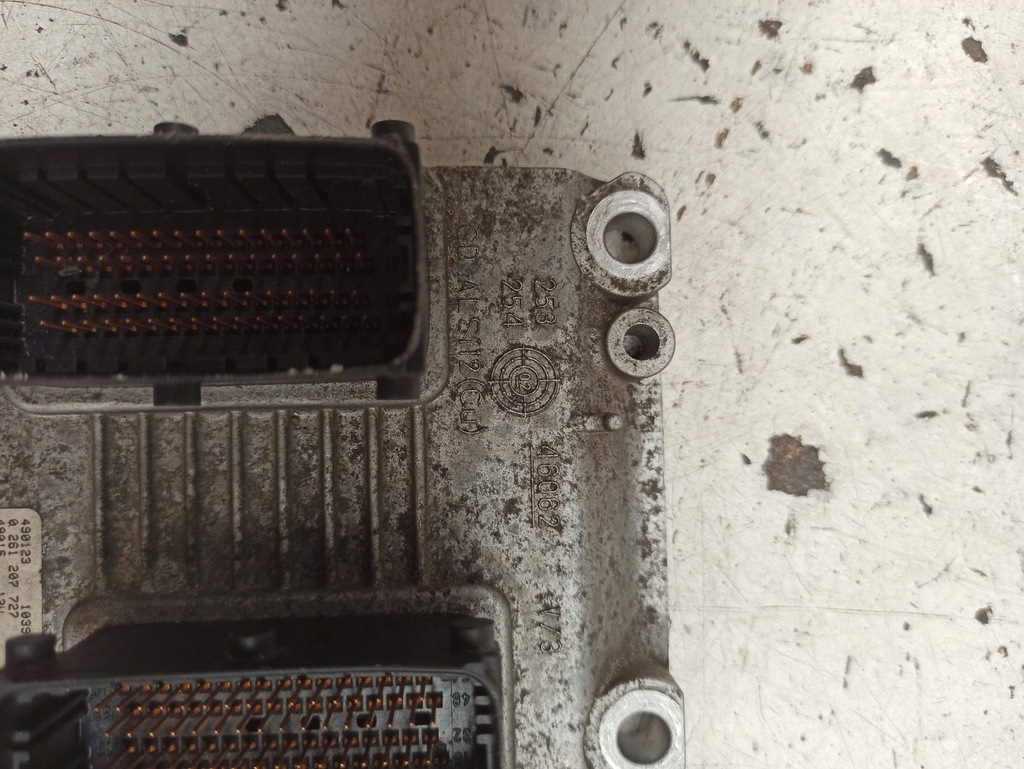 фото №8, Alfa romeo 147 блок управления бортовой компьютер 0261207727